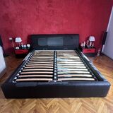Vand pat dormitor + somiera si lada de depozitare necesita retapitare